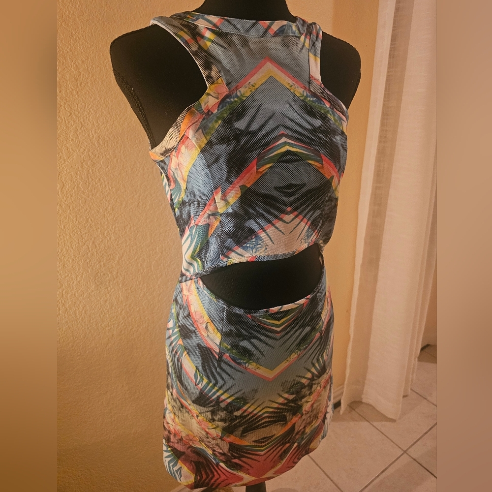 Colorful Geometric Cut-Out Dress - Picture 3 of 6